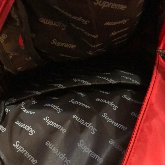 Red supreme Back Pack - Picture 3 of 3